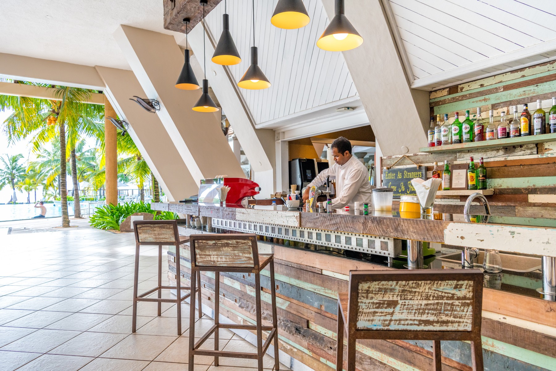 Victoria Beachcomber Resort & Spa